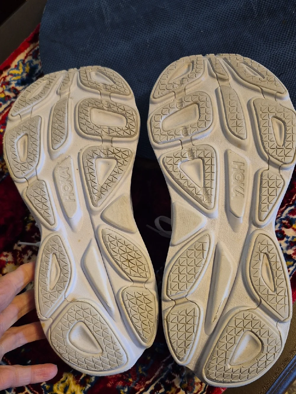 Hoka One One Bondi 8. Mens Sz.11D White Lightweight Running Shoes (#783sho) - Picture 5 of 12